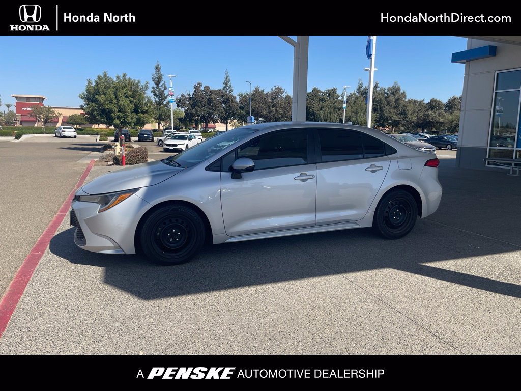 Used 2022 Toyota Corolla LE FWD image 1