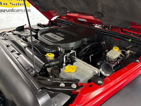 Used 2014 Jeep Wrangler Unlimited Rubicon w/ Connectivity Group AWD/4WD image 67