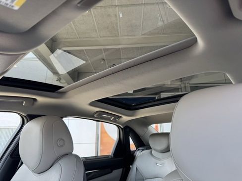 Used 2018 Cadillac CT6 Luxury image 26