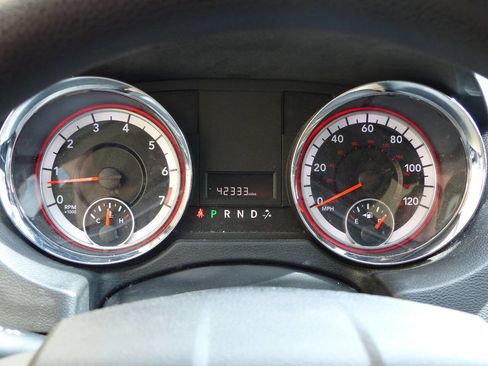 Used 2019 Dodge Grand Caravan SE w/ UConnect Hands-Free Group FWD image 41