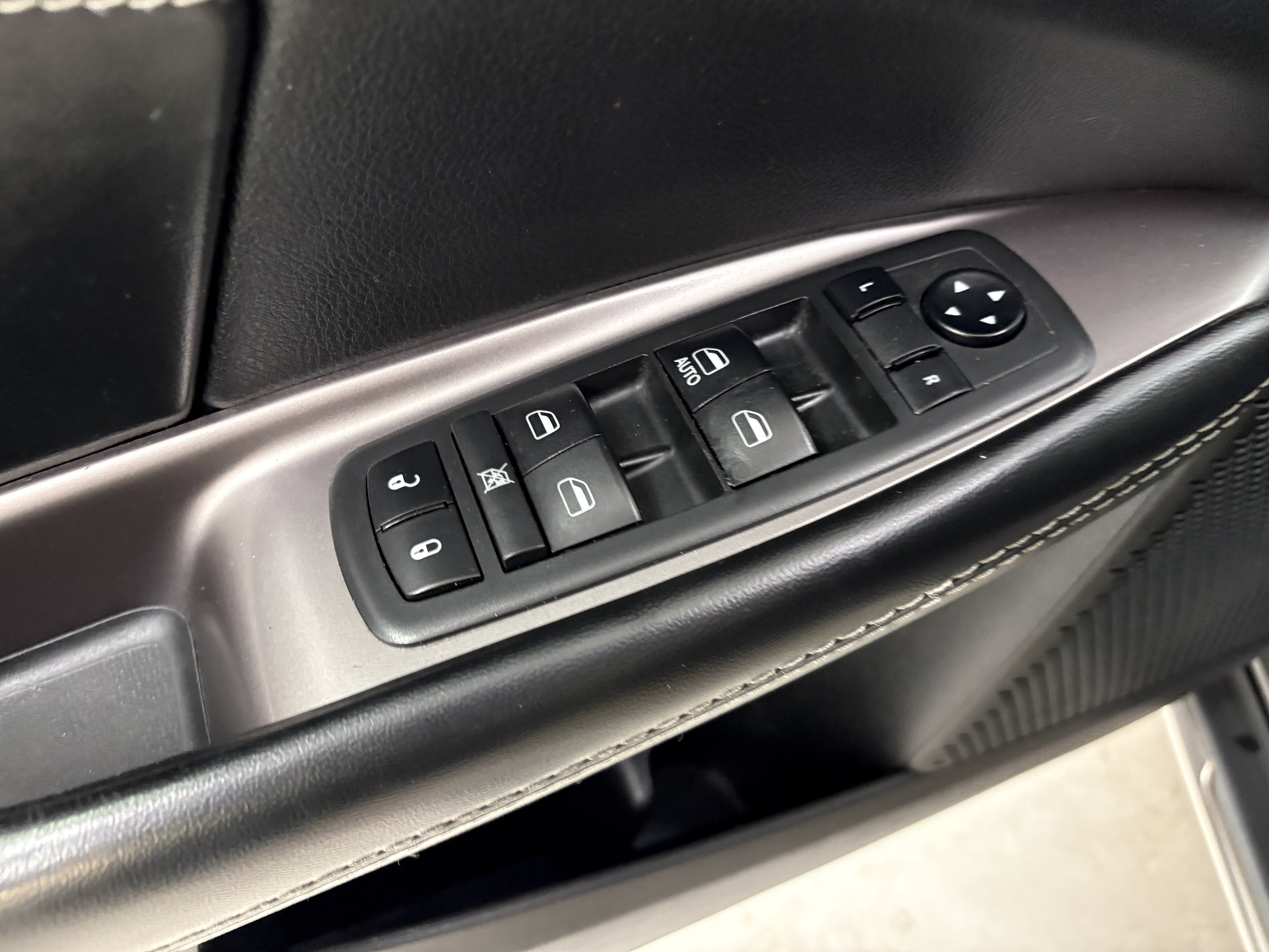 Used 2018 Dodge Journey Crossroad FWD image 24