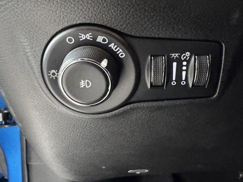 Used 2025 Jeep Compass Limited AWD/4WD image 13