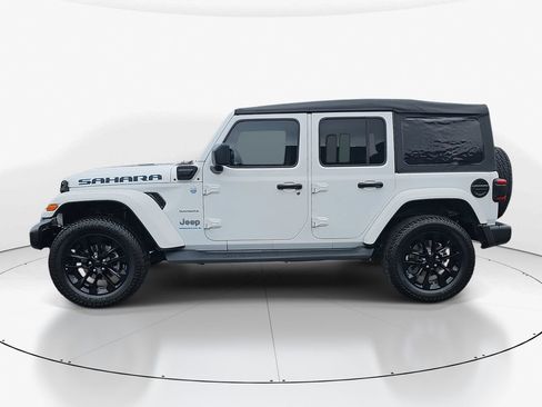 Used 2023 Jeep Wrangler Unlimited Sahara w/ Cold Weather Group image 8