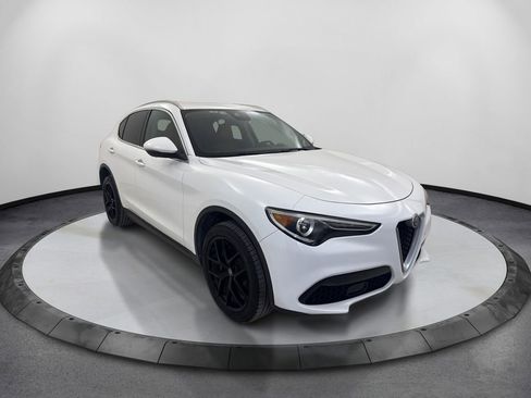 Used 2019 Alfa Romeo Stelvio RWD image 3
