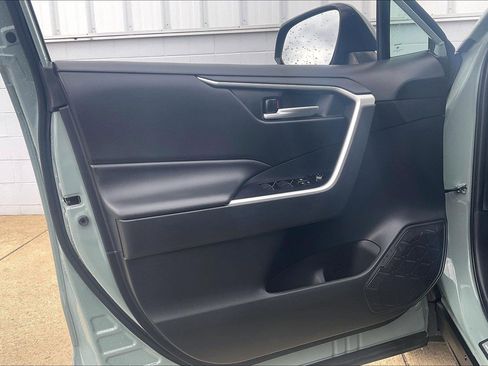 Used 2023 Toyota RAV4 XLE w/ Convenience Package image 22