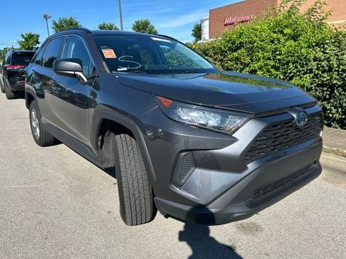 Used 2022 Toyota RAV4 LE AWD/4WD image 2