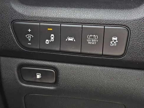 Certified 2022 Kia Niro LXS image 28