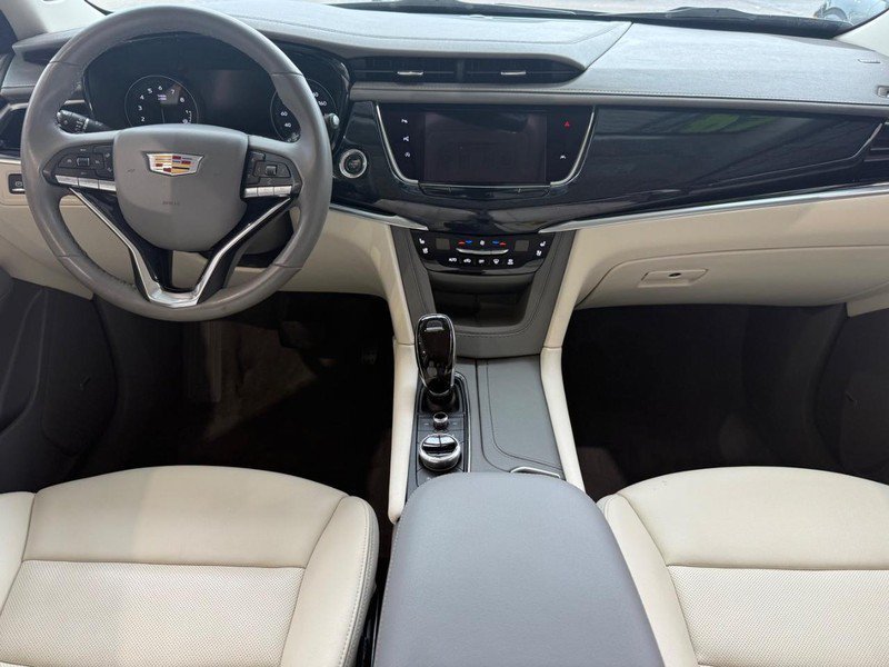 Used 2024 Cadillac XT6 Premium Luxury w/ Technology Package AWD/4WD image 10