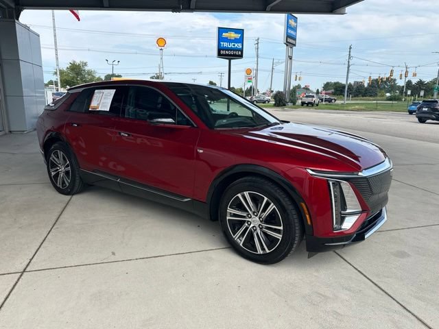Used 2024 Cadillac Lyriq Luxury AWD/4WD image 5
