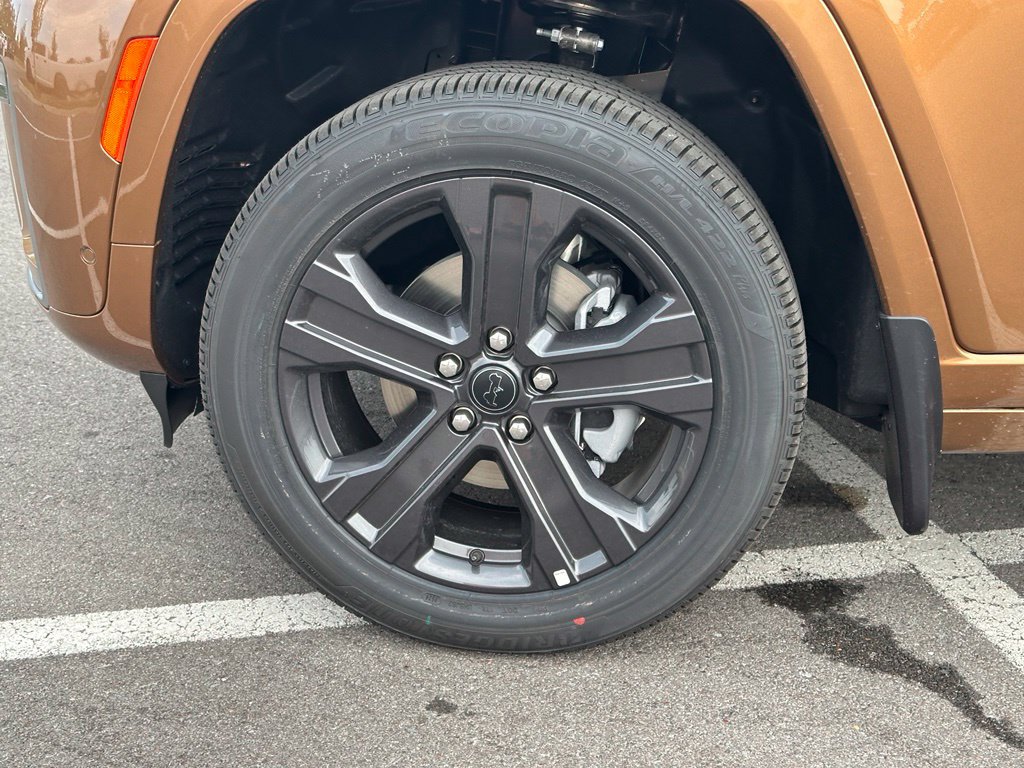 New 2027 Jeep Grand Cherokee Limited AWD/4WD image 9