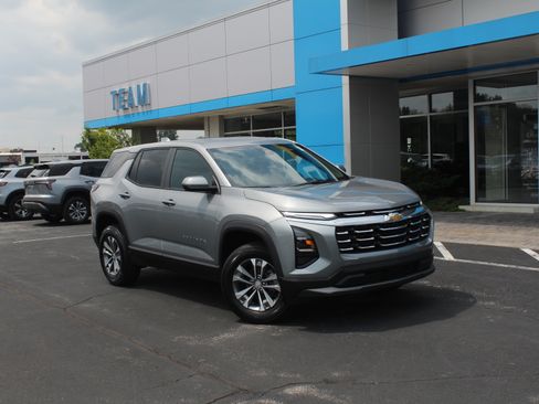 New 2027 Chevrolet Equinox LT FWD image 2