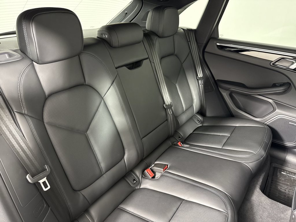 Used 2026 Porsche Macan S AWD/4WD image 23