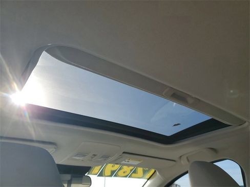 Used 2018 MAZDA MAZDA3 Grand Touring image 16