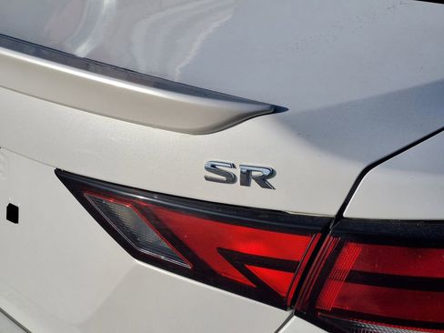 Used 2023 Nissan Sentra SR w/ SR Premium Package image 8