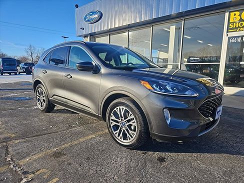 Used 2020 Ford Escape SEL image 2
