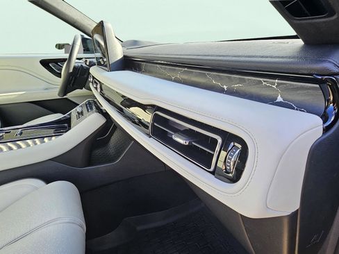 New 2026 Lincoln Aviator Black Label w/ Jet Appearance Package image 14