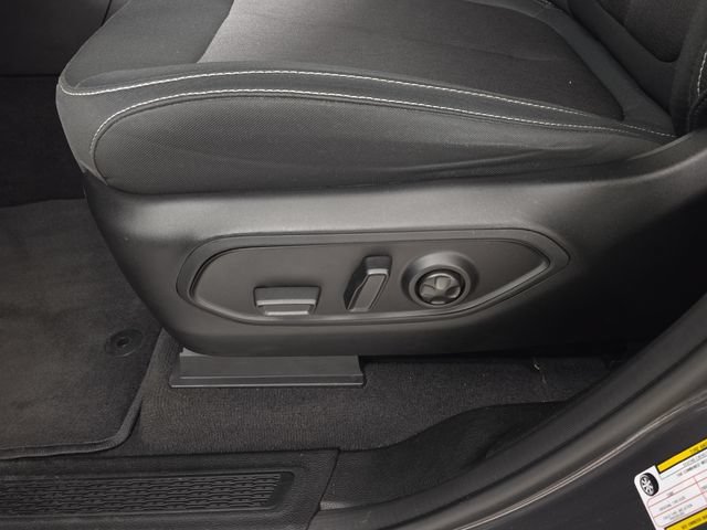 Used 2022 Jeep Grand Cherokee L Laredo w/ Luxury Tech Group I AWD/4WD image 24