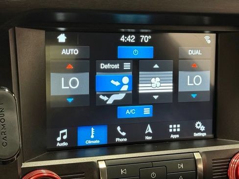 Used 2016 Ford Mustang Shelby GT350 w/ Technology Package RWD image 29