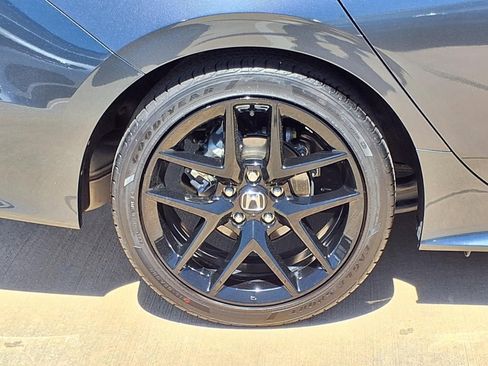 Used 2025 Honda Civic Sport image 25