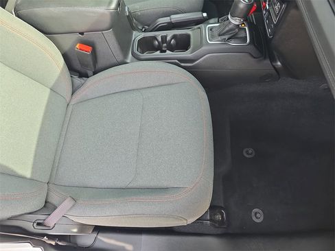 Used 2024 Jeep Wrangler Unlimited Rubicon image 10