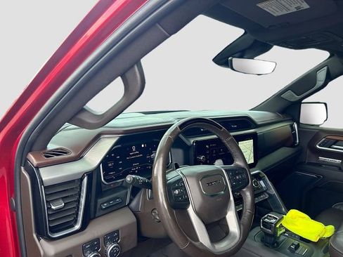 Used 2022 GMC Sierra 1500 Denali w/ Technology Package AWD/4WD image 6