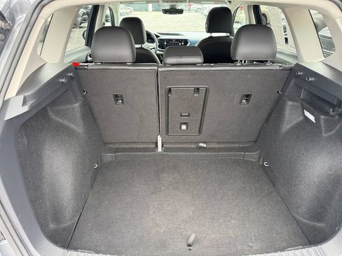 Used 2024 Volkswagen Taos SE FWD image 23