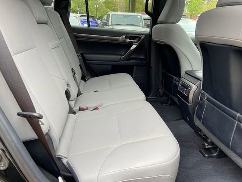 Used 2023 Lexus GX 460 w/ Black Line Special Edition AWD/4WD image 30