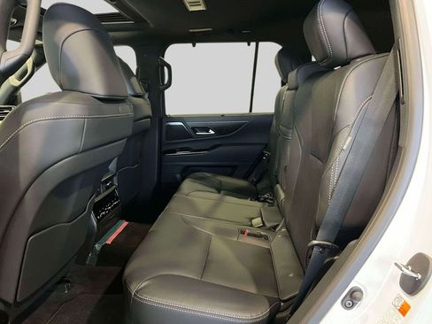 New 2026 Lexus LX 700h Luxury image 9