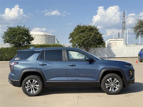 New 2026 Chevrolet Equinox LT w/ Convenience Package II image 3