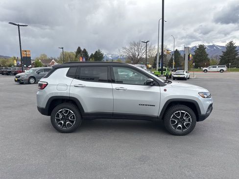 New 2026 Jeep Compass Trailhawk AWD/4WD image 4