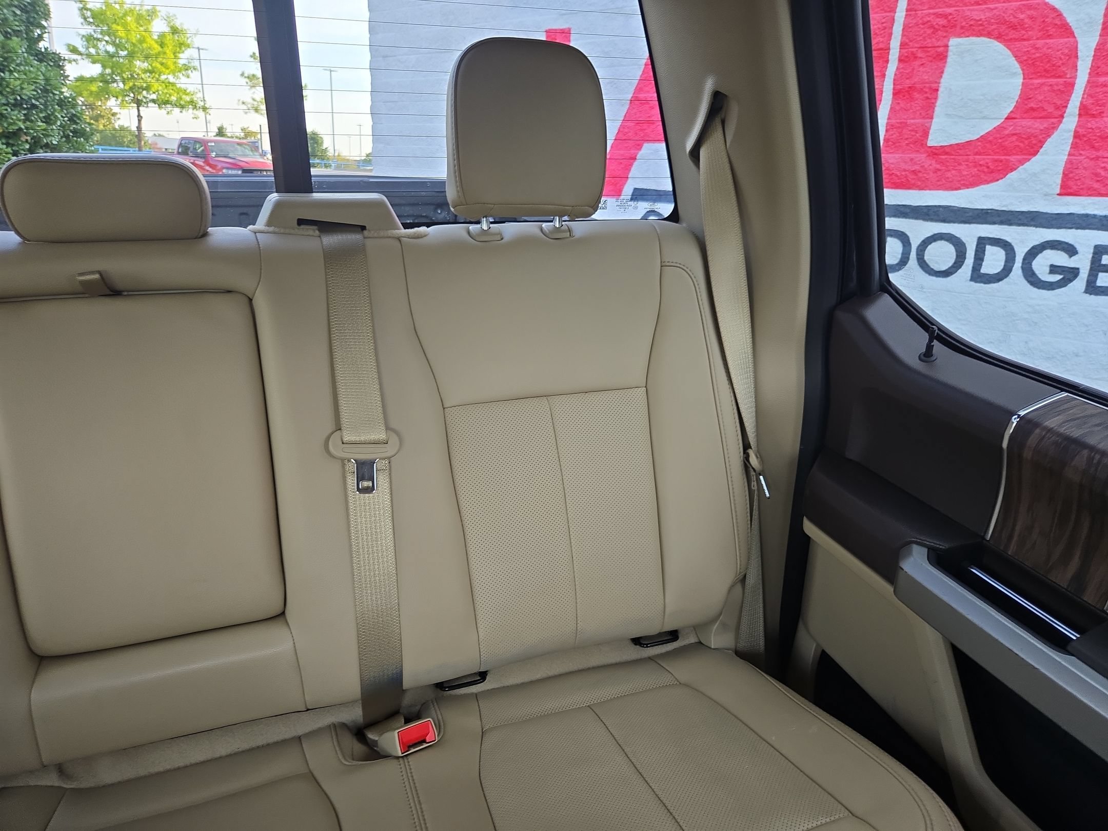 Used 2020 Ford F150 Lariat w/ Equipment Group 502A Luxury AWD/4WD image 14