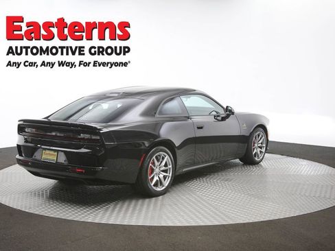 Used 2025 Dodge Charger R/T Scat Pack w/ Track Pack image 38