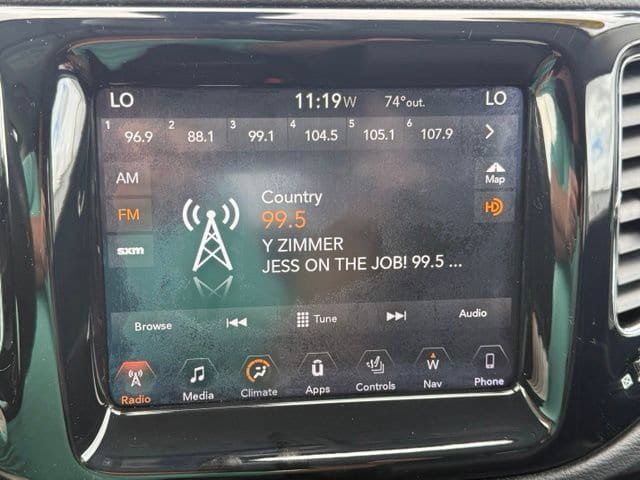 Used 2017 Jeep Compass Limited w/ Navigation Group AWD/4WD image 31