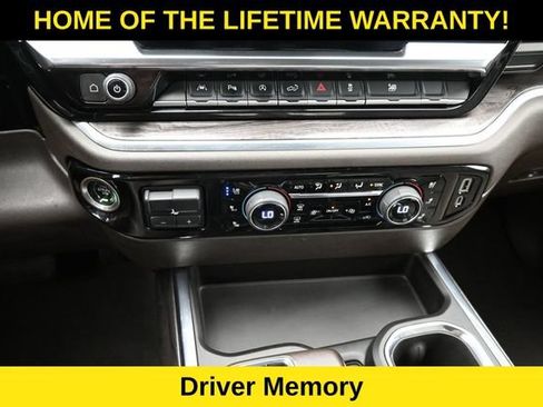 Used 2022 Chevrolet Silverado 1500 LTZ AWD/4WD image 32