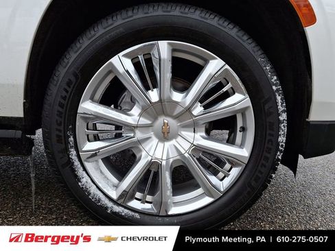 Used 2021 Chevrolet Tahoe High Country w/ Premium Package image 9