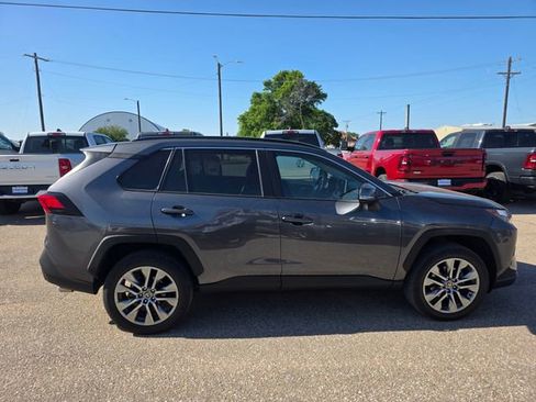 Used 2023 Toyota RAV4 XLE Premium AWD/4WD image 8