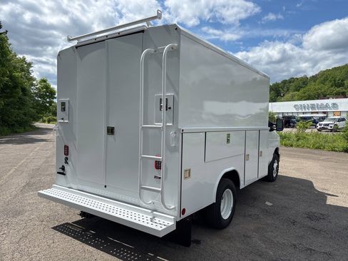 New 2025 Ford E-350 and Econoline 350 Super Duty w/ Power Equipment Group image 5