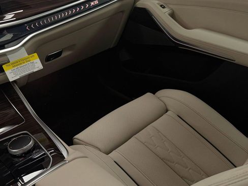 New 2026 BMW X5 xDrive40i w/ M Sport Package image 24