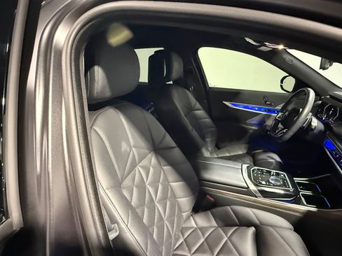 Used 2023 BMW 740i w/ Parking Assistance Package RWD image 58