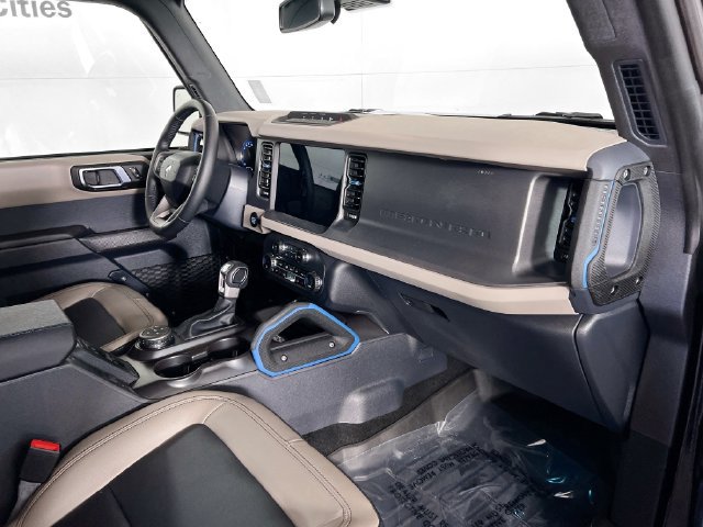Used 2024 Ford Bronco Wildtrak AWD/4WD image 29