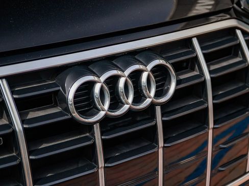 Certified 2023 Audi Q5 2.0T Premium w/ Convenience Package image 13