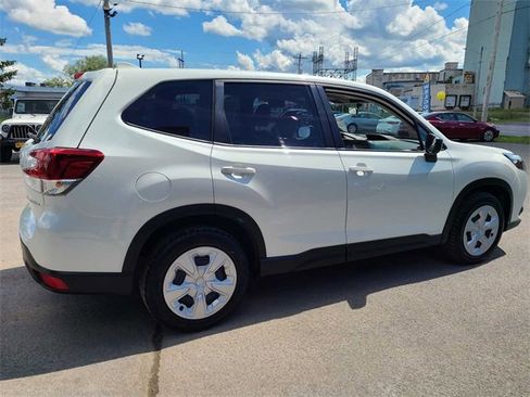 Used 2022 Subaru Forester image 6