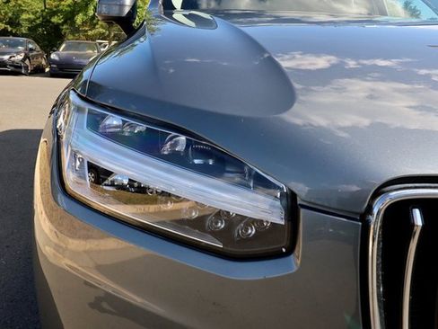 Used 2020 Volvo XC90 T5 Momentum w/ Protection Package image 19