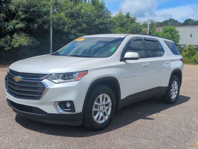 Used 2020 Chevrolet Traverse LT