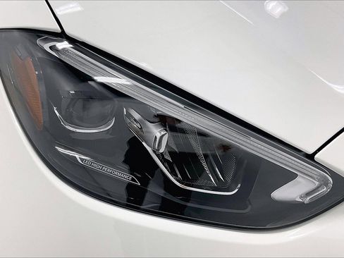 New 2025 Mercedes-Benz C 300 4MATIC Sedan image 13