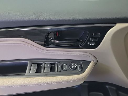 Certified 2022 Honda Odyssey Touring image 38