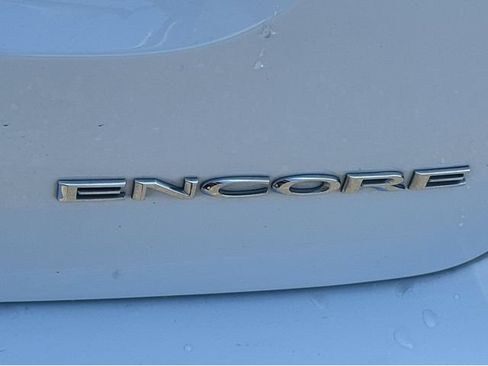 Certified 2021 Buick Encore Preferred FWD image 32