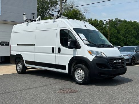 Used 2024 RAM ProMaster 2500 FWD image 1