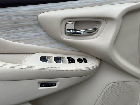 Used 2017 Nissan Murano SL image 18