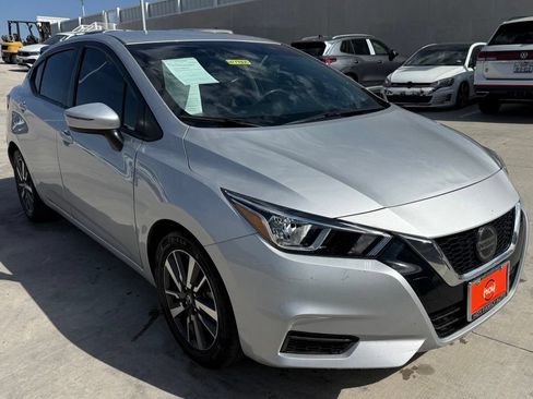 Used 2021 Nissan Versa SV FWD image 3